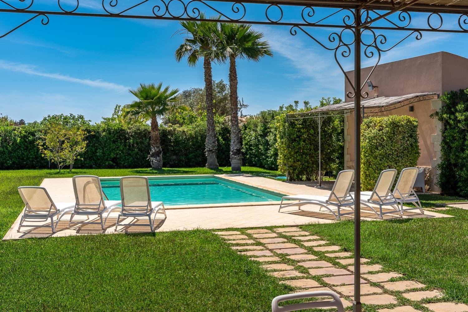 Villa Bouganville Con Piscina By Wonderful Italy Сиракузы Экстерьер фото